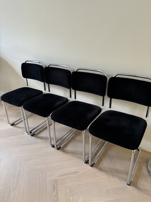 4x Gispen 101 Stoelen Zwart