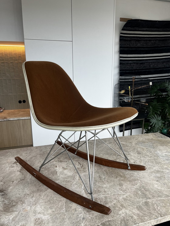 Image 1 of Fauteuil à bascule Eames vintage pour Herman Miller, années 1960