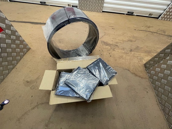 Image 1 of Bücherwurm KARTELL