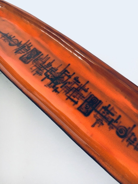 Image 1 of Plat en céramique d'art en forme de planche de surf, créé par Sanchez pour Perignem Studios, Belgique, années 1960