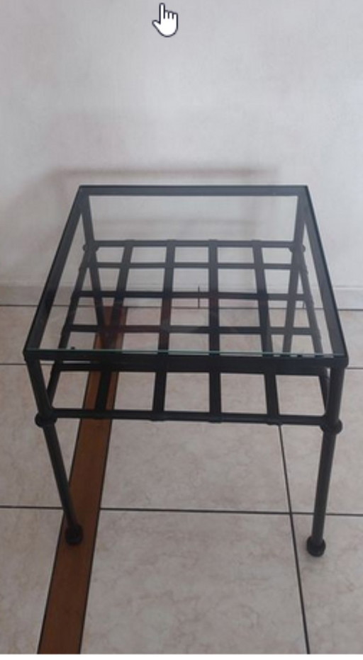 Square side table in glass and black metal