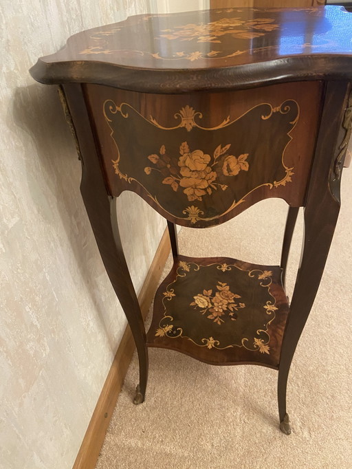 Mueble auxiliar con incrustaciones de madera, años 60