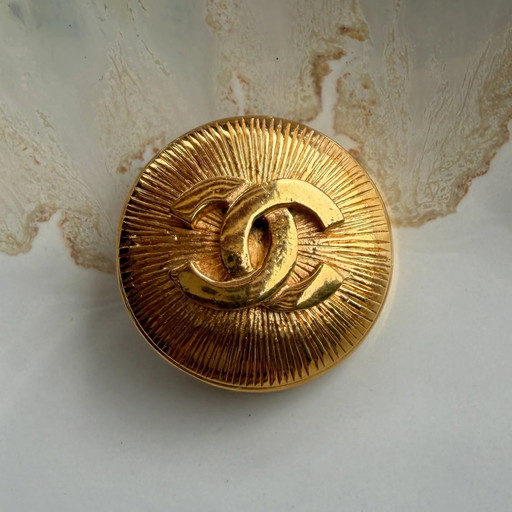 Chanel runde CC Logo Brosche 24k vergoldet
