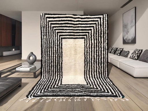 Tappeto tradizionale berbero dell'Atlante in bianco e nero, colore naturale, dimensioni 150/250 cm
