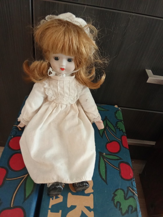 Image 1 of Ensemble de poupées en porcelaine vintage uniques