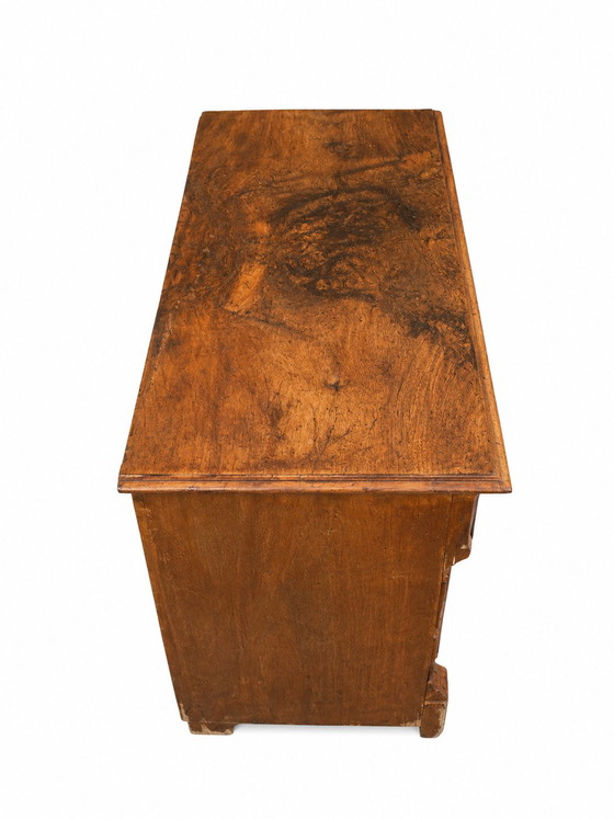 Antike Kommode im Louis-Philippe-Stil mit 4 Schubladen aus Holz und Nussbaummaserholz – Kommoden, Wood (photo 8 of 10)