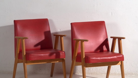 Poltrone rosse stile vintage (c.1960). Set di 2 pezzi – Retro (photo 3 of 40)