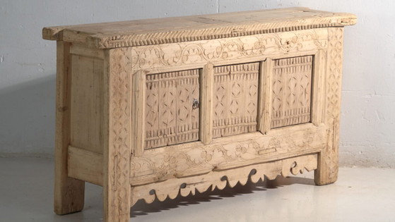 Credenza antica intagliata in legno di abete – Cina, c. 1920 – Credenze, Iron (photo 3 of 40)