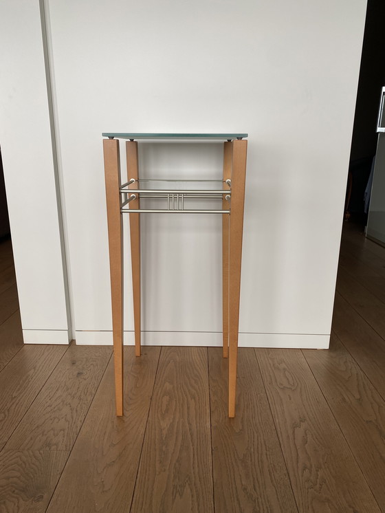 Image 1 of Mesa auxiliar retro de alto diseño