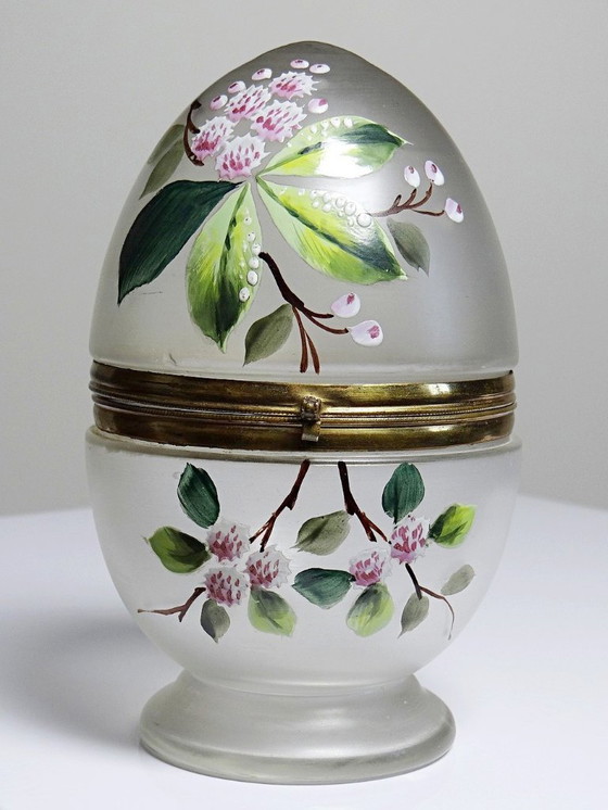Image 1 of Boite oeuf verre givré émaillé et laiton ancien XIX-XXe