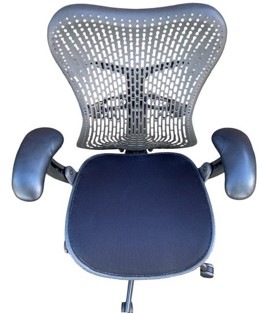 Image 1 of Herman Miller Mirra 2 Schmetterling