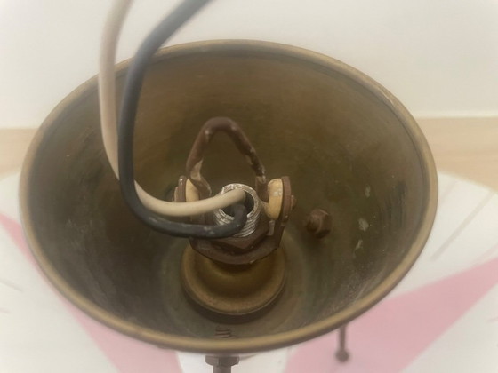 Image 1 of Plafonnier triangulaire en verre et laiton de style Mid-Century