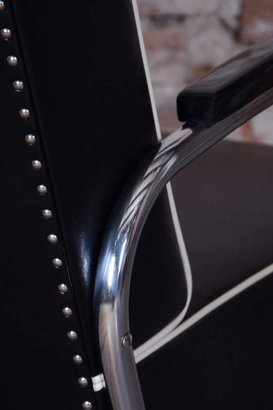 Paire de fauteuils Bauhaus restaurés, Mücke-Melder, cuir, chrome, tchèque, années 1930 – Leather, Metal (photo 11 of 12)