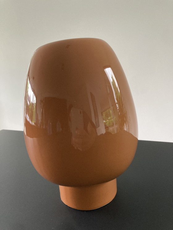 Image 1 of Moderne bruine vaas met gezicht 