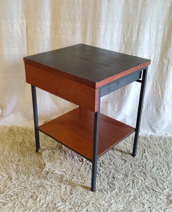 Modernist bedside table in wood and metal - 50s/60s (photo 3 of 10)