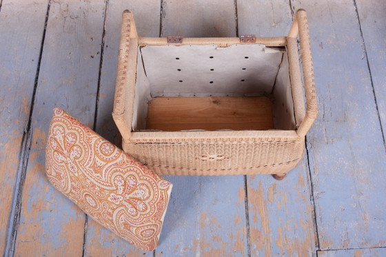 Original Art Deco Stool, Wood, Hemp, Well-Preserved Condition, Czech, 1940s – Footstools & poufs, Textile (photo 5 of 13)