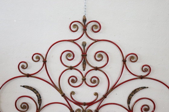 Image 1 of Rood ijzeren hoofdeinde voor tweepersoonsbed, Italië Begin 20e eeuw