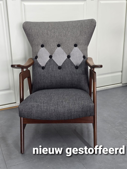 Van Teeffelen Wingback