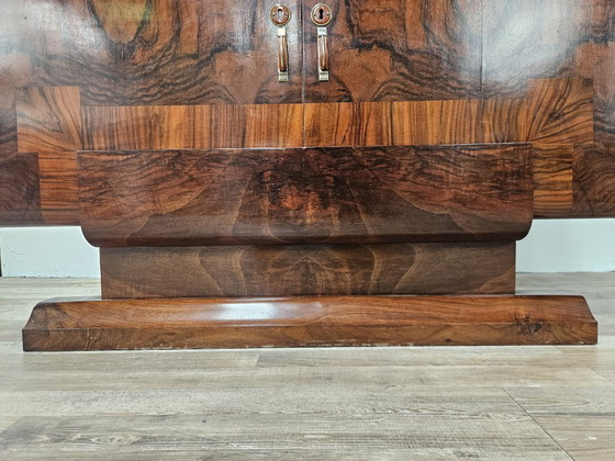 Image 1 of 1940s Art Decò sideboard in walnut burl with mirror