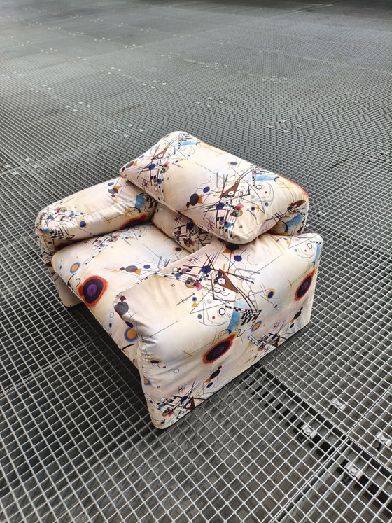 Image 1 of Fauteuil Cassina Maralunga recouvert de tissu Wolff Blitz
