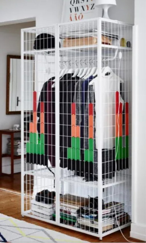 Mobiletto in metallo bianco IKEA PS 2014