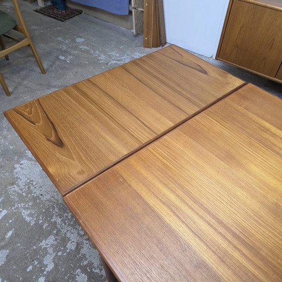 Image 1 of Vintage jaren 60 verlengbare Deense eettafel teak topstaat!
