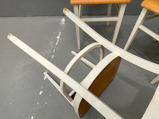 Image 1 of Chaises de cuisine rétro en bois, années 1950, Tchécoslovaquie, lot de 3