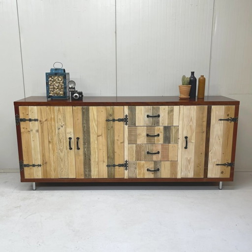 Upcycle one of a kind dressoir sloophout circulaire kast