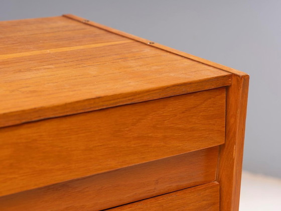 Commode tchèque vintage U-453 par Jiří Jiroutek, 1960, placage de chêne, 110 × 45 × 77 cm – Other (photo 8 of 10)