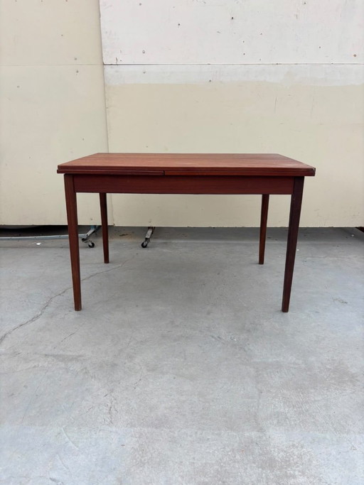 Vintage Mid-Century Extendable Wooden Dining Table – 1960s/1970s