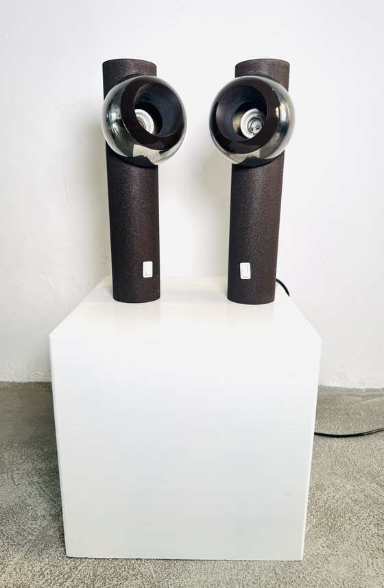 Image 1 of D-2138 LÁMPARA DE MESA CON IMÁN DE RAAK AMSTERDAM, PAÍSES BAJOS, años 80