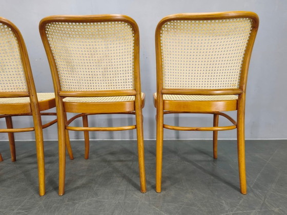 Image 1 of Set van 4 TON Bentwood stoelen nr. 811 naar Hoffmann, jaren 1990