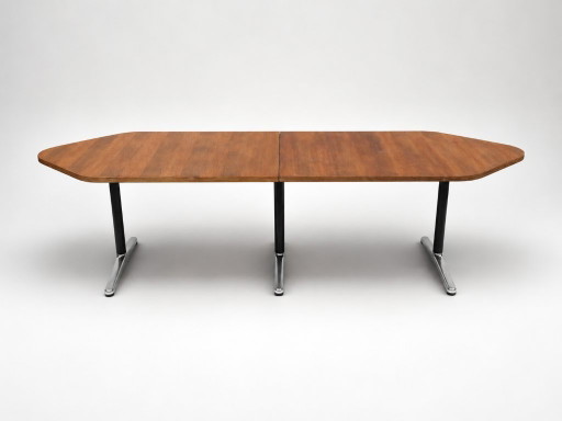 Gran mesa de conferencias/comedor vintage de los años 70.