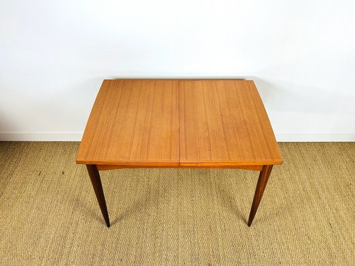 Table de salle à manger extensible scandinave en teck, 1960