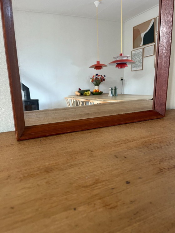 Image 1 of Vintage Deense teakhouten spiegel met verstekhoeken - spiegel uit het midden van de 20e eeuw