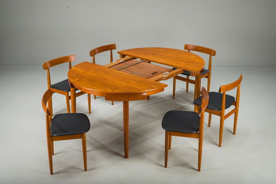 Image 1 of Mesa de comedor extensible y sillas danesas de teca de Hans Olsen para Frem Røjle, años 60, juego de 7