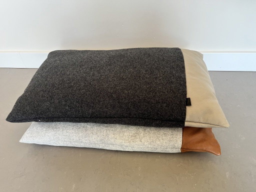 Design On Stock Loungekissen – kussentjes, Leather, Textile