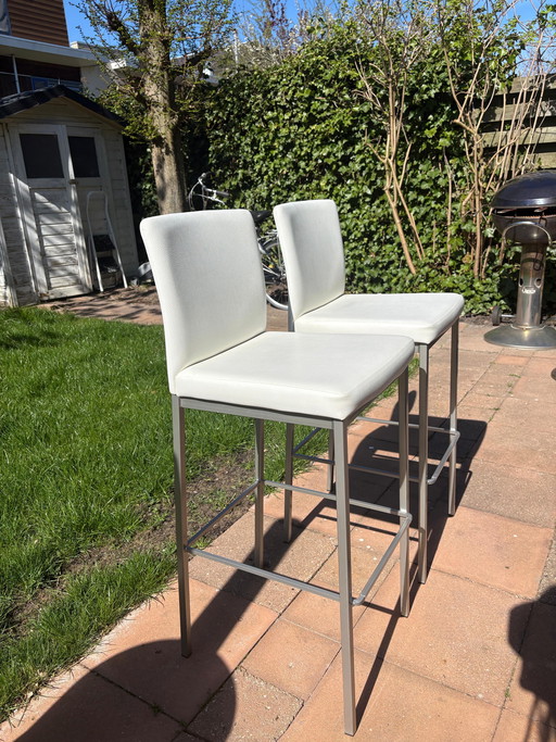 2 Taburetes de bar marca Bringo 2K blanco