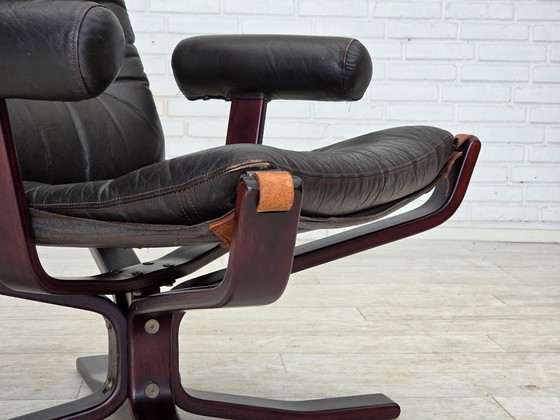 Image 1 of 1970s, Norwegian design by Sigurd Ressel, lounge chair model "Falcon".