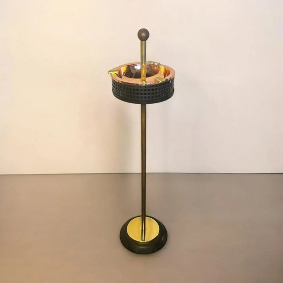 Image 1 of Posacenere Mid Century 1960 - Germania, in ottone e metallo. In nero, oro rosa e ottone patinato