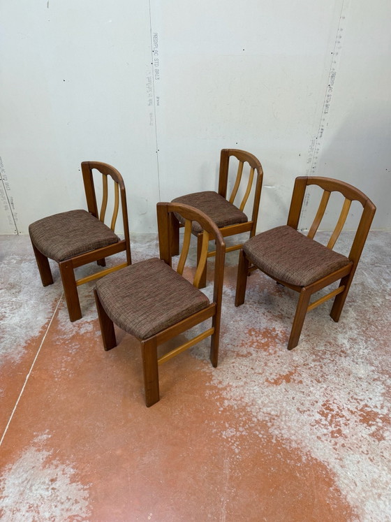 Set di 4 sedie di design scandinavo in olmo massiccio vintage degli anni '70, Sedie da pranzo, Legno, Marrone (foto 5 di 15)