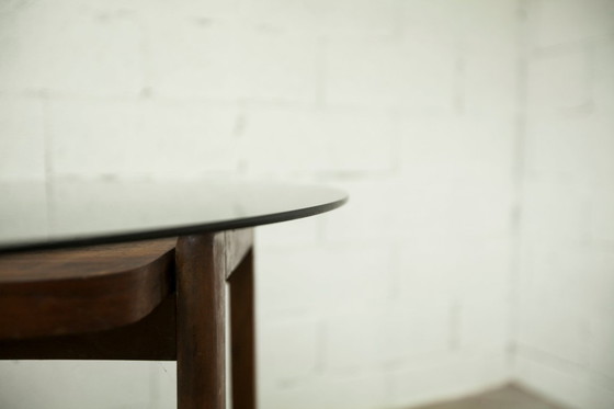 Image 1 of Tavolo esagonale unico, 1977, rovere, vetro fumé, fabbricazione svizzera