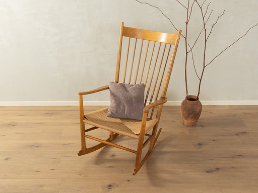 J16 Schaukelstuhl von Hans J. Wegner