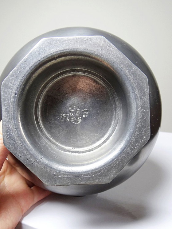 Image 1 of Decoratieve fles, tin, Italië, Peltro, versierd met een leeuwenkop, jaren 1960-1980