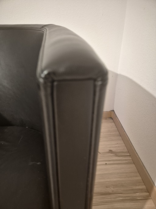 Fauteuil club Moroso Novecento d'Antonio Citterio en cuir semi-aniline noir