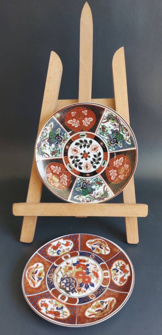 Image 1 of Vintage Hand-Painted Imari Wall Plates with Floral & Bird Motifs - Set of 2