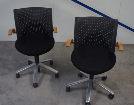 2 Wilkhahn Bureaustoelen – polished steel, Wood
