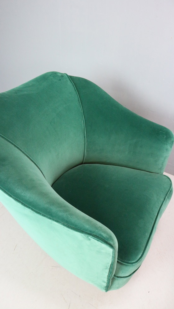 Image 1 of Pair of velvet armchairs in the style of Gio Ponti, Italy 1940s