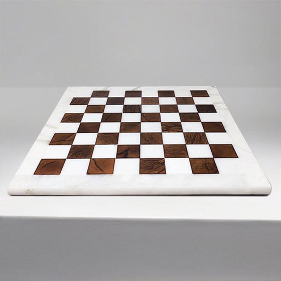 Image 1 of Magnifique jeu d'échecs marron et blanc des années 1970 en albâtre de Volterra, fait main. Fabriqué en Italie.