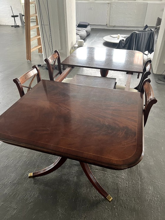 Image 1 of Table de salle à manger Mid Century avec quatre chaises